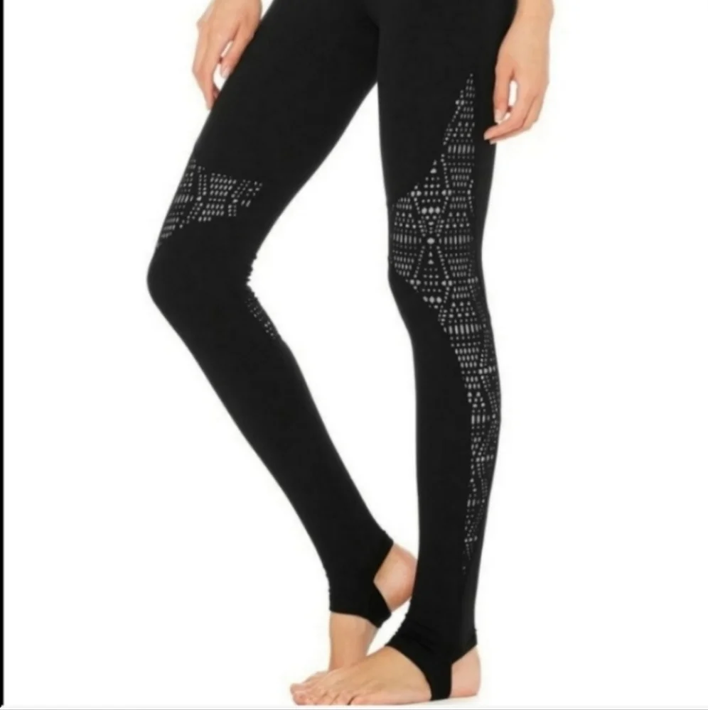 ALO Yoga West Coast Laser Cut Leggings Black & Buff Size XS NWT